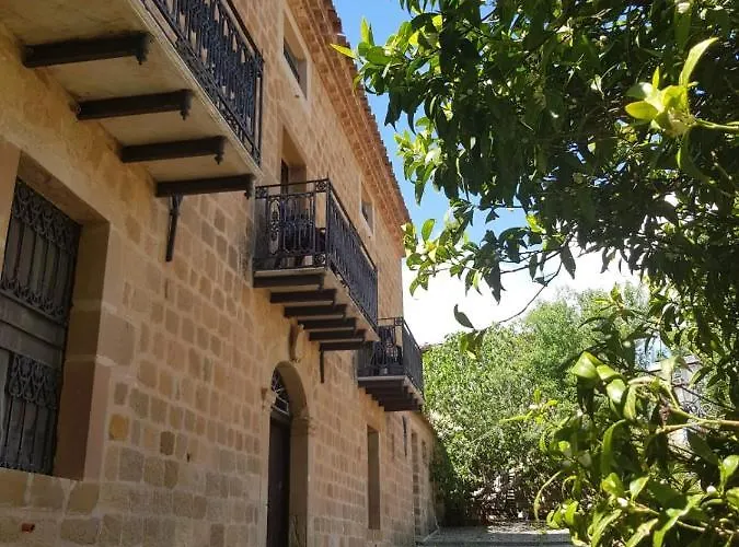 Casale Raino בית כפרי גנג'י