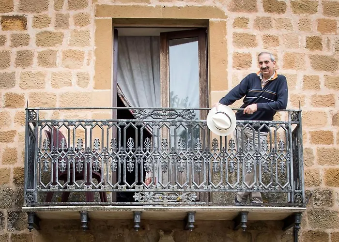 בית כפרי Casale Raino גנג'י